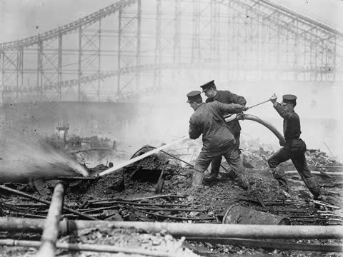 The night Dreamland burned, Coney Island, Brooklyn, New York